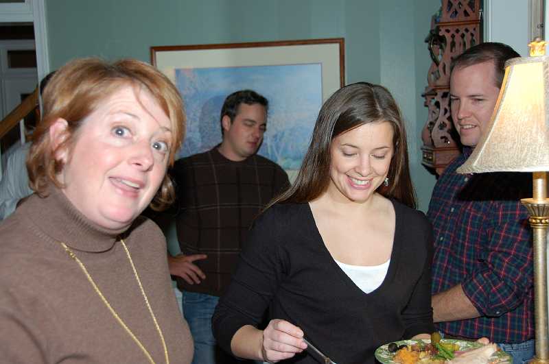 Thanksgiving_2006_006.JPG - Meg Crowley & Julie