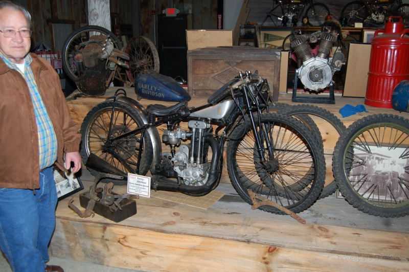 wheelsThruTime0064.JPG - A 1931 Harley-Davidson single cylinder speedway bike.  I didn't know they ever built one.